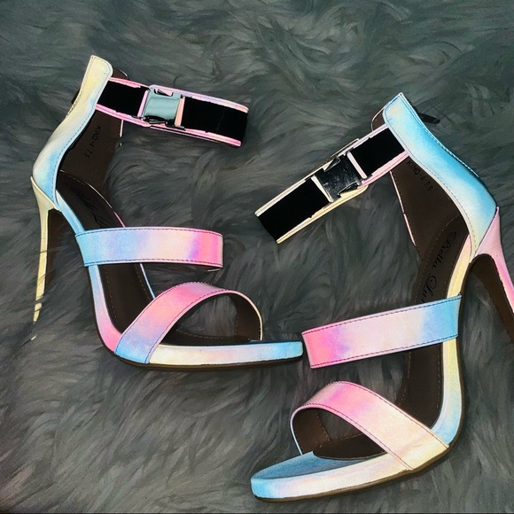 Multi iridescent buckle heel - Picture 4 of 11
